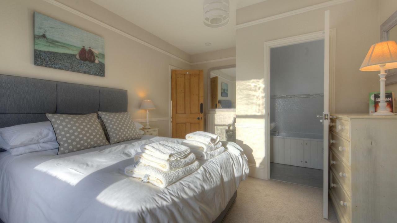 2 Hadleigh Villas Λάιμ Ρέγκις Εξωτερικό φωτογραφία
